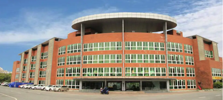肖战读的重庆工商大学是什么学校 可以自考专升本吗